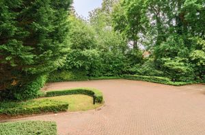 Photo 33- click for photo gallery